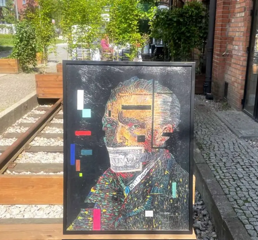 Power and the Money by PRAKORIN, photographed by its owner